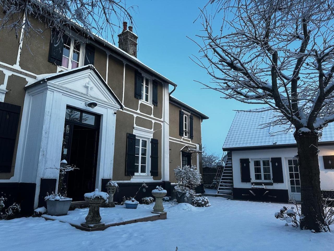 Au Presbytere De Saigneville Exterior foto